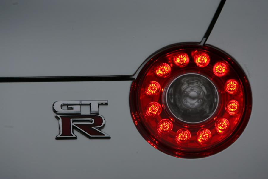 Nissan GT-R 2007 года  (фото 32 из 480)